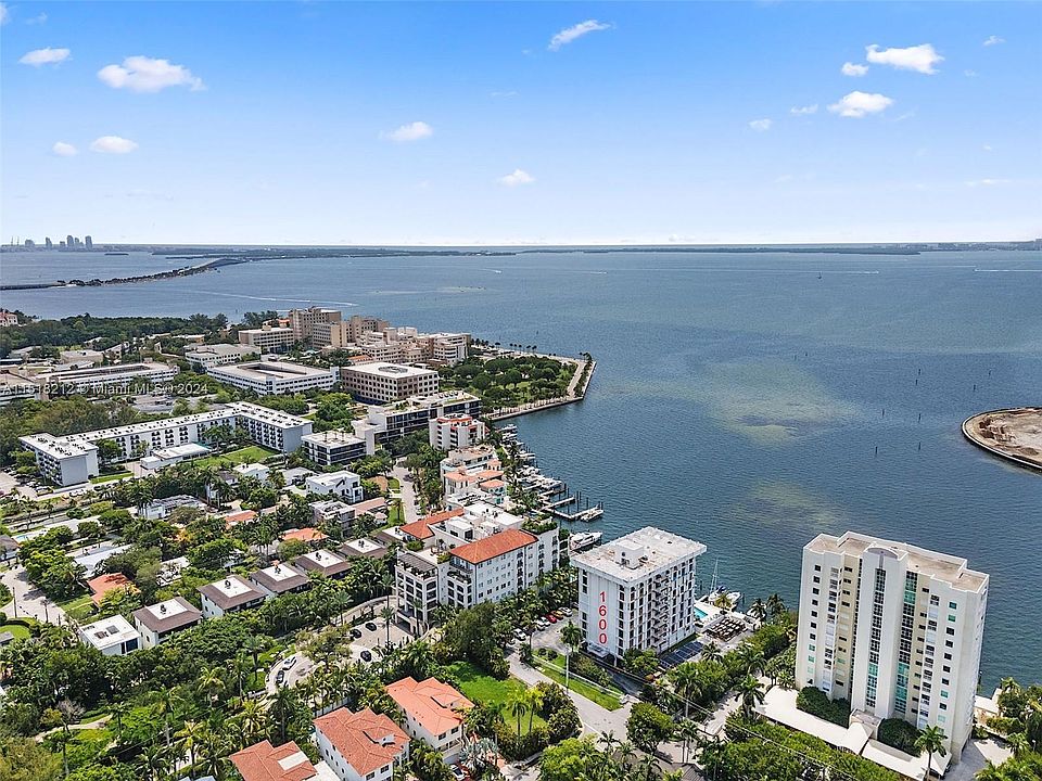 1st image of 1600 S Bayshore Ln APT 8C