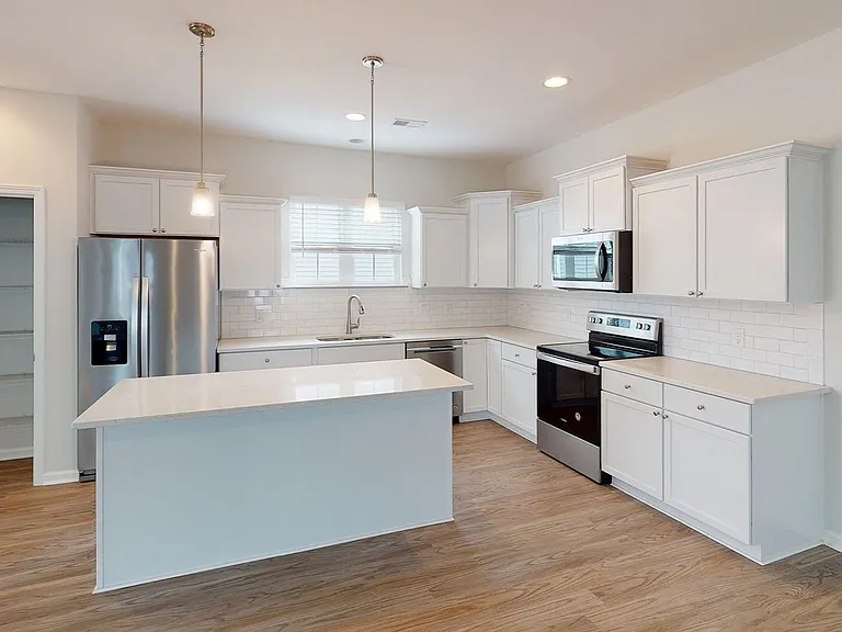 Quinn Residences at Drayton Park - Savannah Quarters — Photo 15