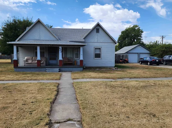 402 S Main St, Plainville, KS 67663