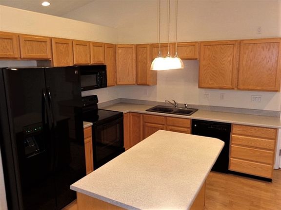 3rd image of 2866 S Ensign Park Dr