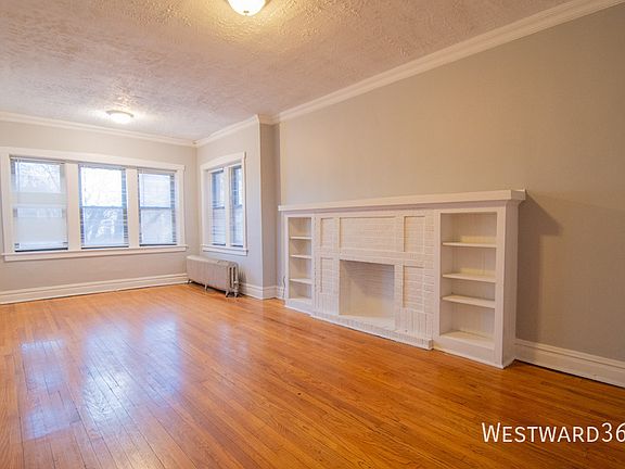 4th image of 3821 W Wrightwood Ave APT 1A