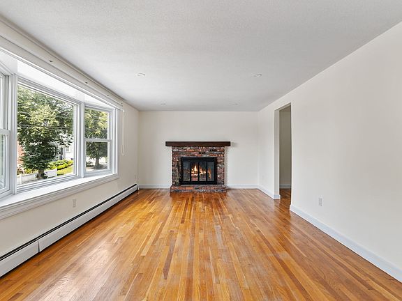 5th image of 194 Glenellen Rd