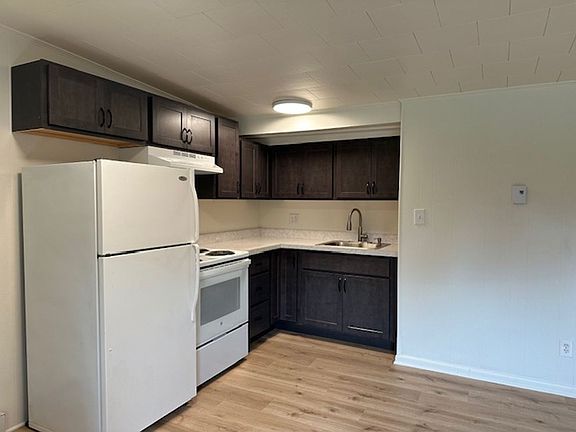 4th image of 605 E Canal Rd APT 1