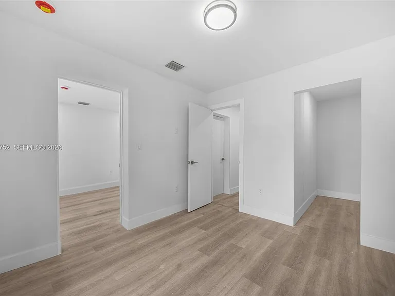 4746 NW 10th Ave — Photo 34