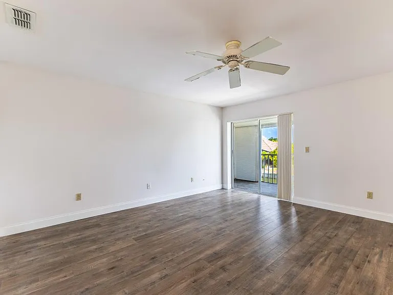 1427 SE 47th Ter — Photo 18