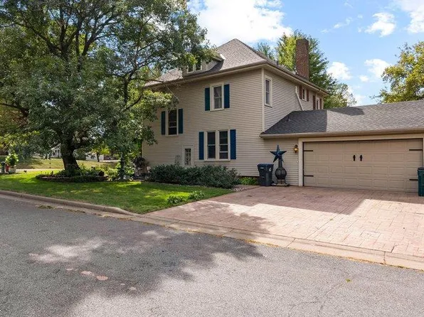 975 E 4th St, New Richmond, WI 54017