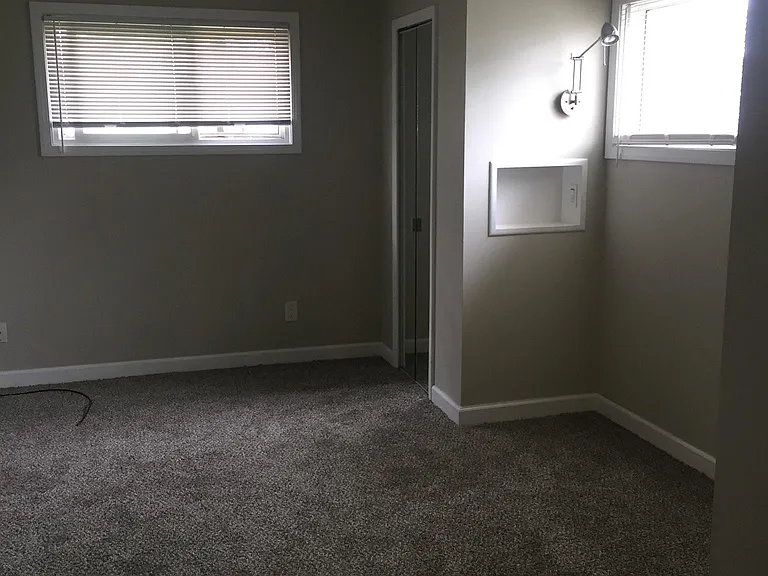 21670 Tulane Ave — Photo 17