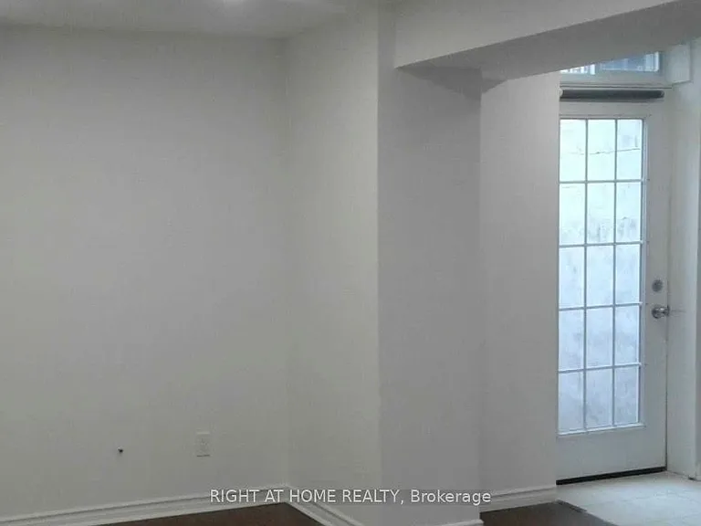 75 Maffey Cres — Photo 3