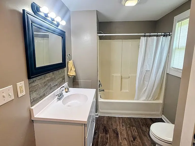 116 Maple Ave SE — Photo 7