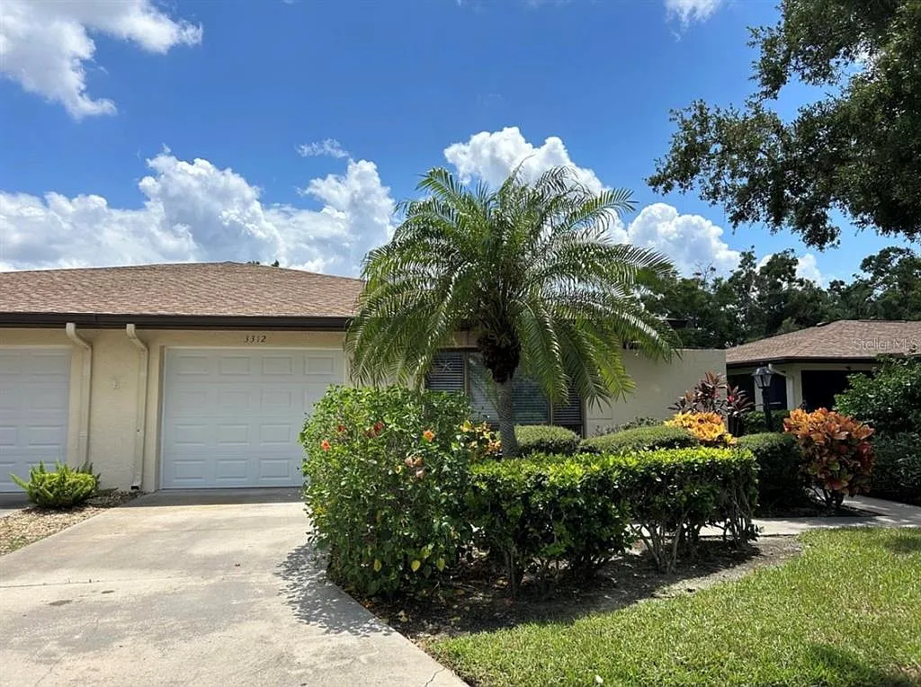 2 bed, 2.0 bath, 1865 sqft, $3,700 — Photo 2