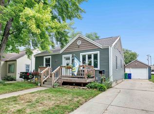 1841 Van Deuren St, Green Bay, WI 54302
