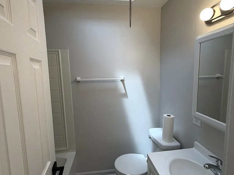 3628 Genesee Dr — Photo 8