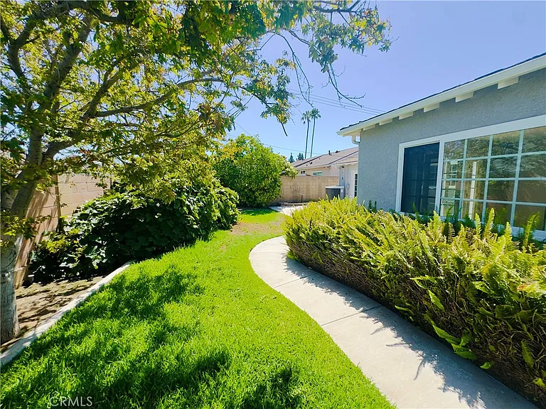 2335 E Trenton Ave — Photo 11