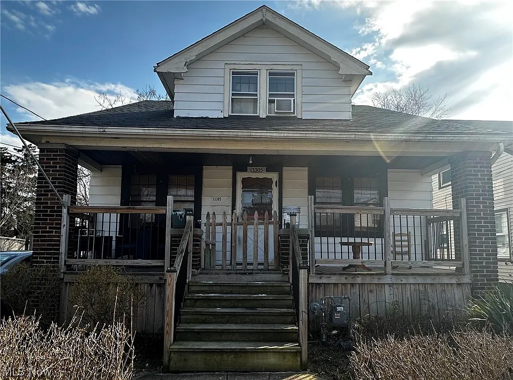 13305 Carrington Ave photo 1
