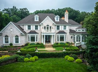 4N566 Hidden Oaks Rd, St Charles, IL 60175