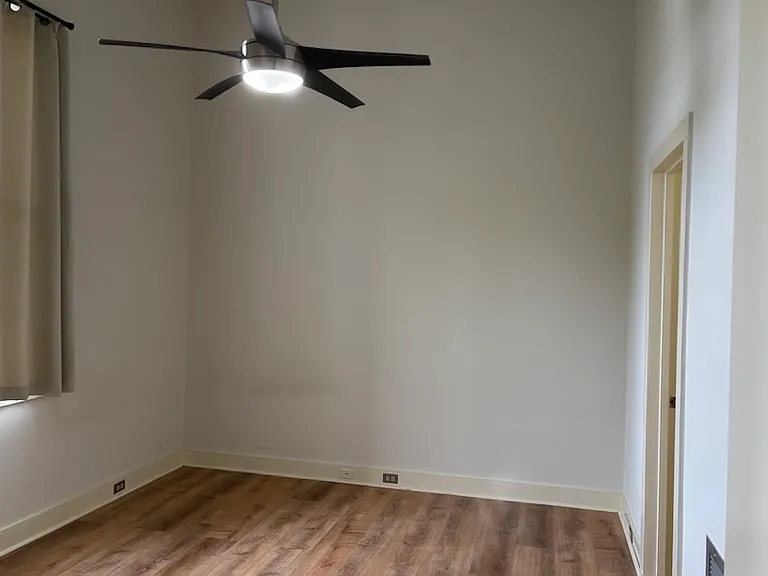 2622 Carondelet St #2622 — Photo 11