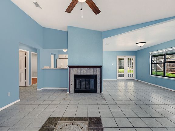 Family and dining room