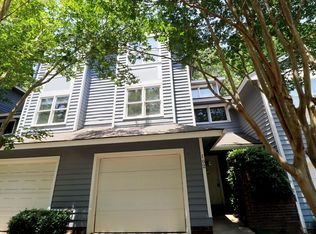 102 Union Jack Ln, Cary, NC 27513