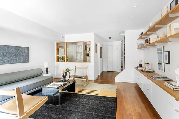 Sold by Compass | media 25