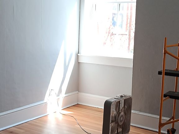 4th image of 143 S Juliana St #3