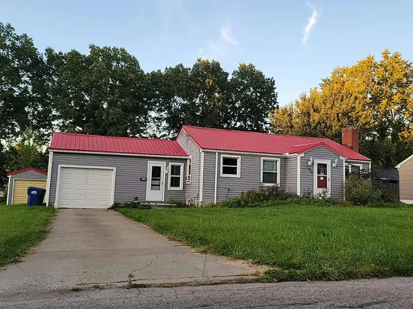 132 7th St, Columbiana, OH 44408
