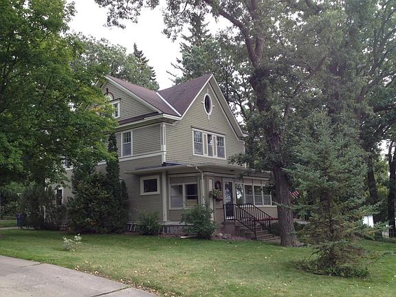 3rd image of 514 E Lakeside Dr