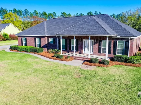 6121 Stoney Brook Dr, Blackshear, GA 31516
