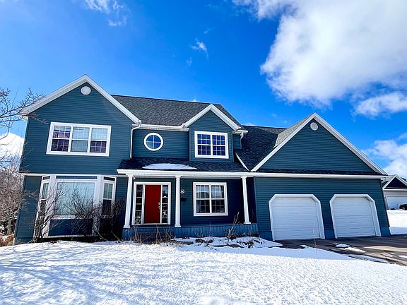2nd image of 30 Macarthur Dr