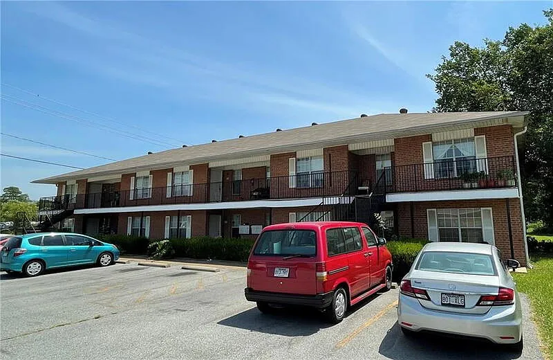 329 Berry St #202