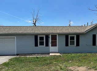 707 Sinclair Ave, South Roxana, IL 62087