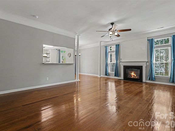 5th image of 644 Sunset Point Dr