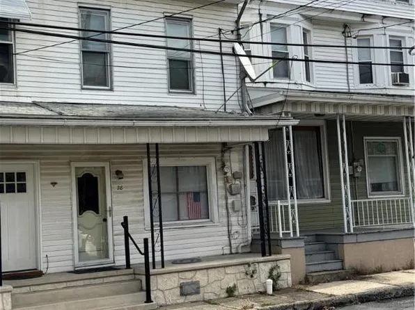 28 Main St, Middleport, PA 17953