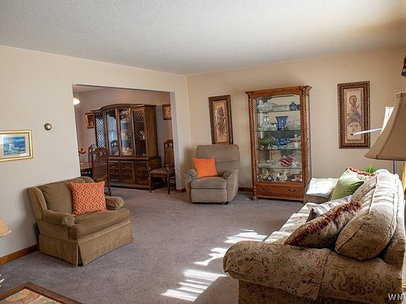 2nd image of 5913 Shoreham Dr