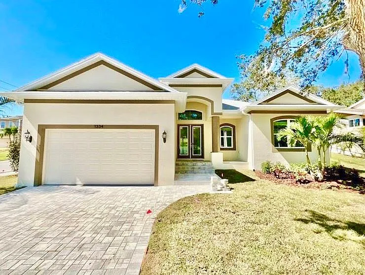 1334 Belcher Dr — Photo 1