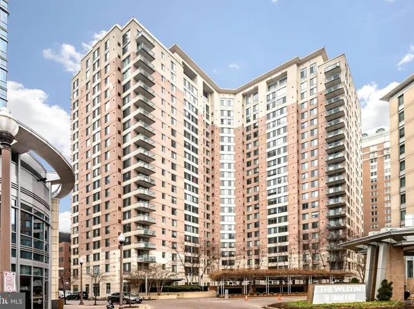 851 N Glebe Rd, Arlington, VA