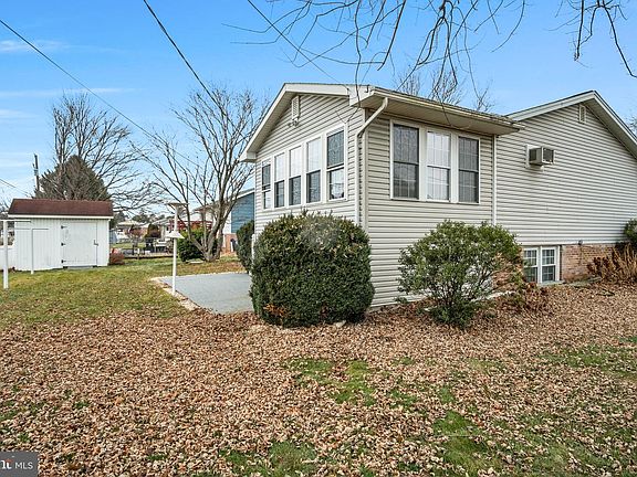 5th image of 1510 Hemlock Ave