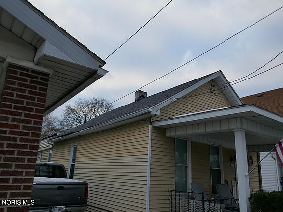 5th image of 622 Church St