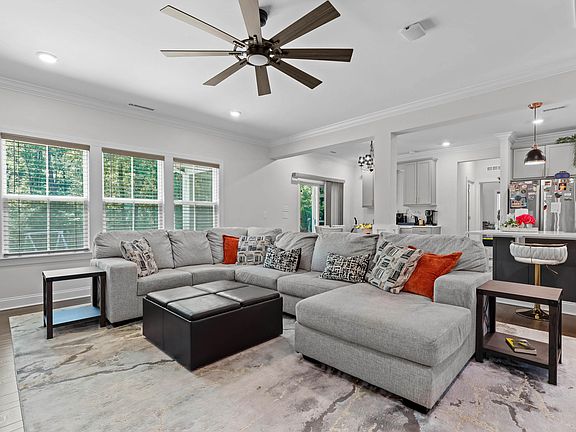 5th image of 2400 Heathland Farm Dr