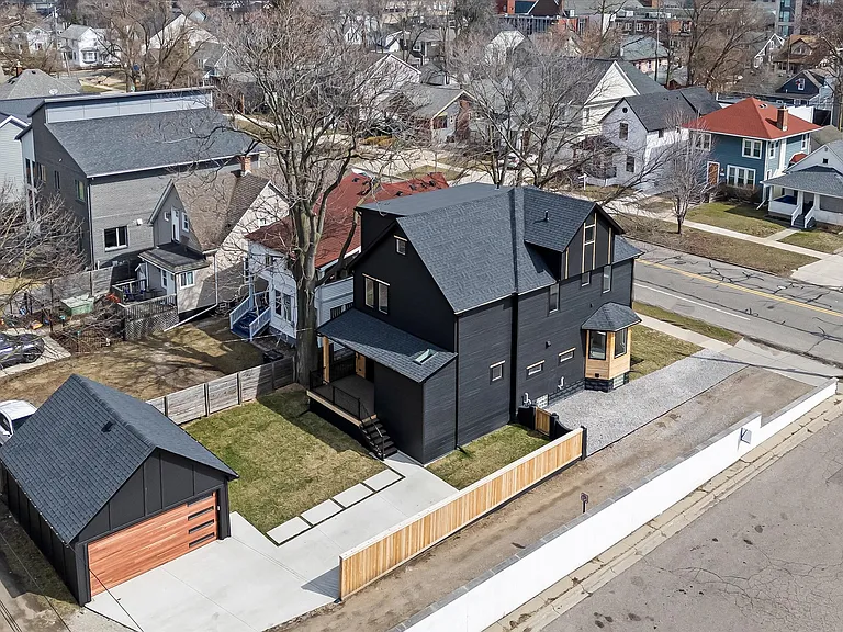 125 N Washington Ave — Photo 23