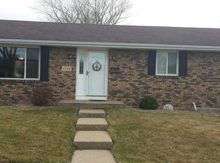 1779 Rosemont St, Dubuque, IA 52002