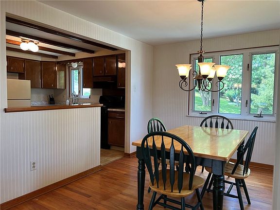 5th image of 3241 Elma Dr
