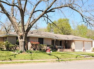 405 N Chappell Hill St, Brenham, TX 77833