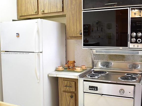 5th image of 8861 Sunrise Lakes Blvd APT 309