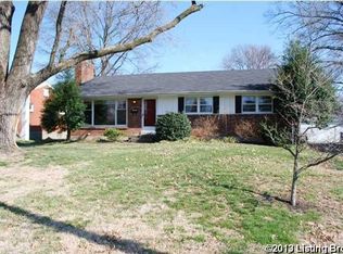 811 Ahland Rd, Woodlawn Park, KY 40207