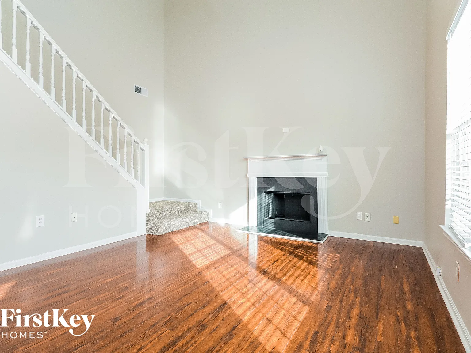 4 bed, 3.0 bath, 2990 sqft, $3,165 — Photo 2