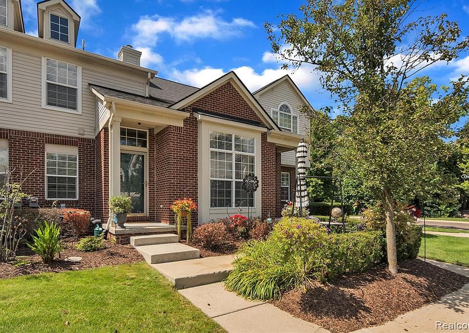 32104 Alexa Dr, Walled Lake, MI 48390 Zillow