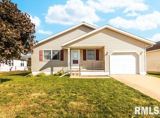 106 4th St, South Pekin, IL