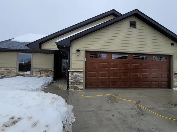 1207 3rd Ave E, Oskaloosa, IA 52577