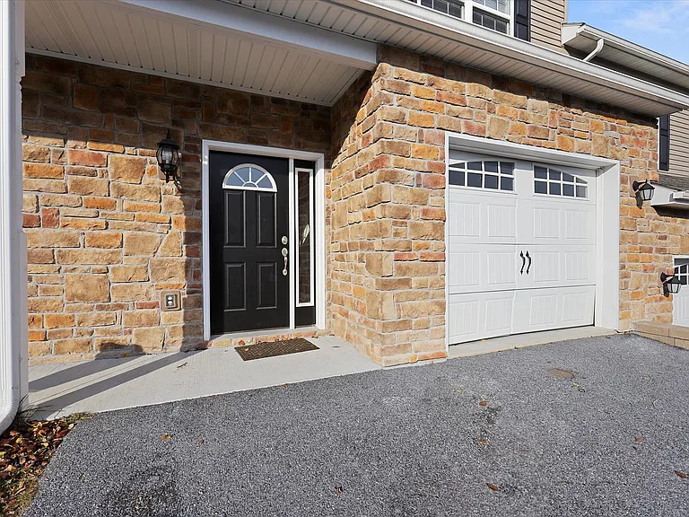 2800 Monticello Ln — Photo 40