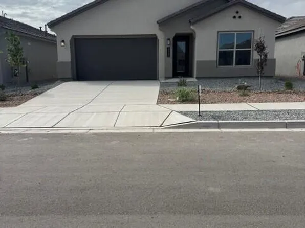 2448 Marble Ave NE, Rio Rancho, NM 87144